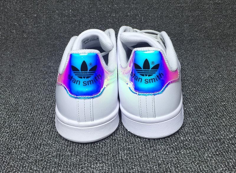 adidas femme holographique